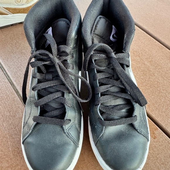 Nike Court Royale 2 Mid High Top Sneaker Women Size - Picture 4 of 6